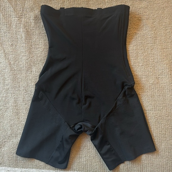 Honeylove SuperPower Short - Picture 6 of 11